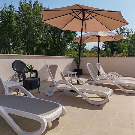Apartments Oleander Lovrecica-Residence With Pool Экстерьер фото