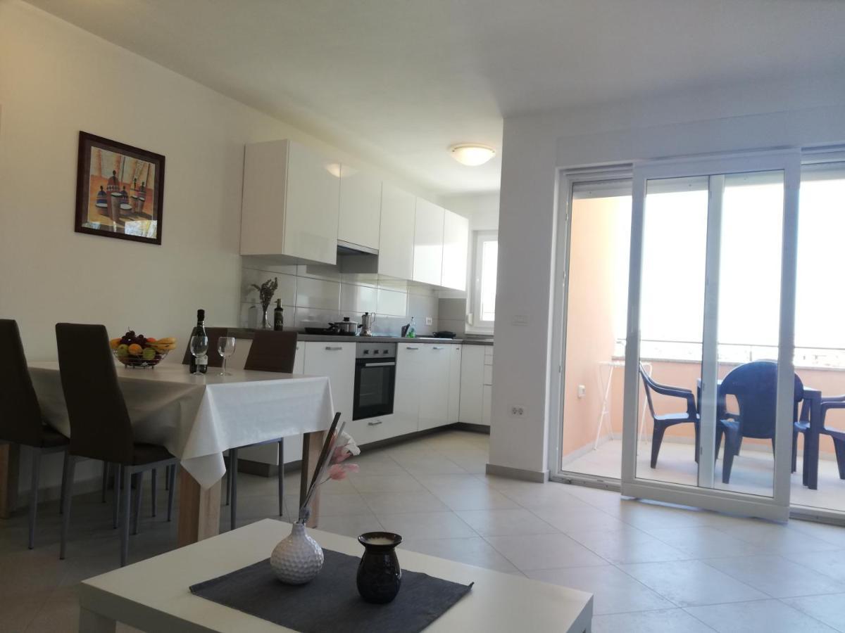 Apartments Oleander Lovrecica-Residence With Pool Экстерьер фото