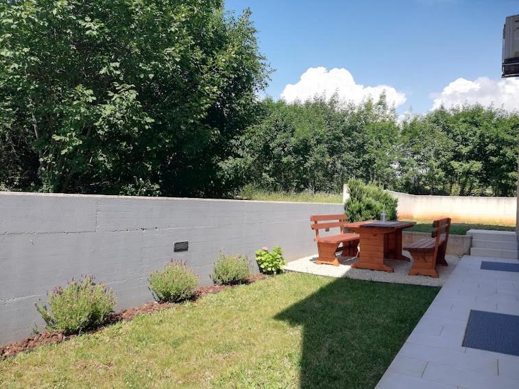 Apartments Oleander Lovrecica-Residence With Pool Экстерьер фото