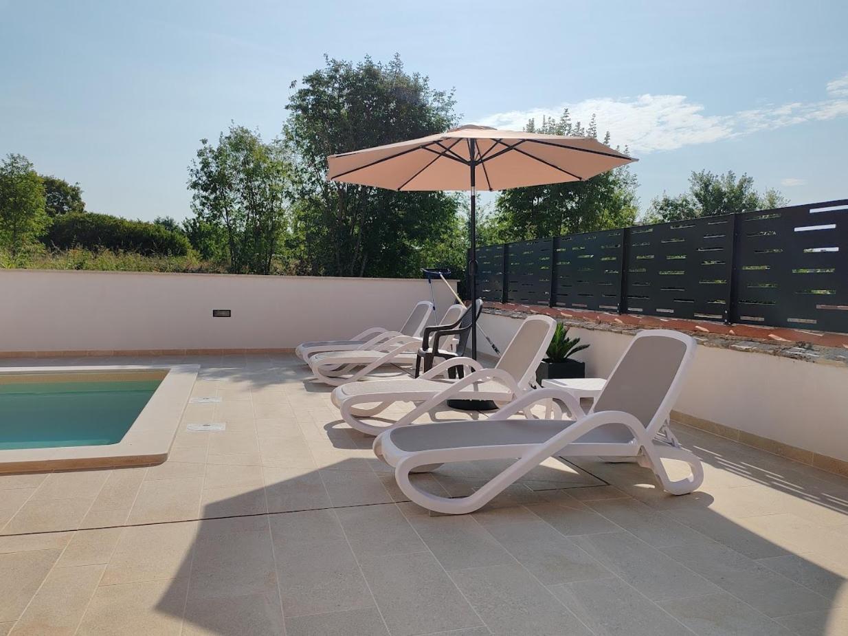 Apartments Oleander Lovrecica-Residence With Pool Экстерьер фото