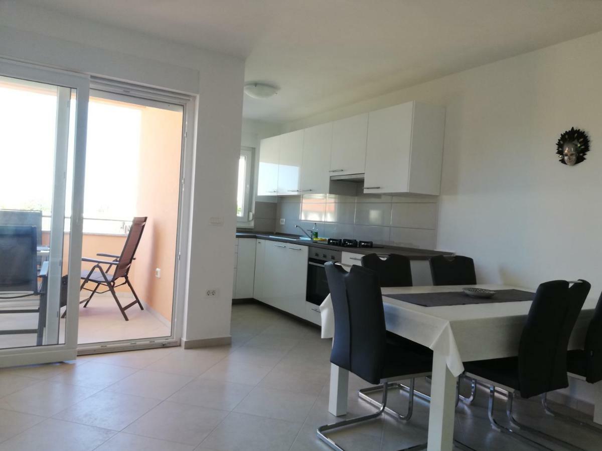 Apartments Oleander Lovrecica-Residence With Pool Экстерьер фото