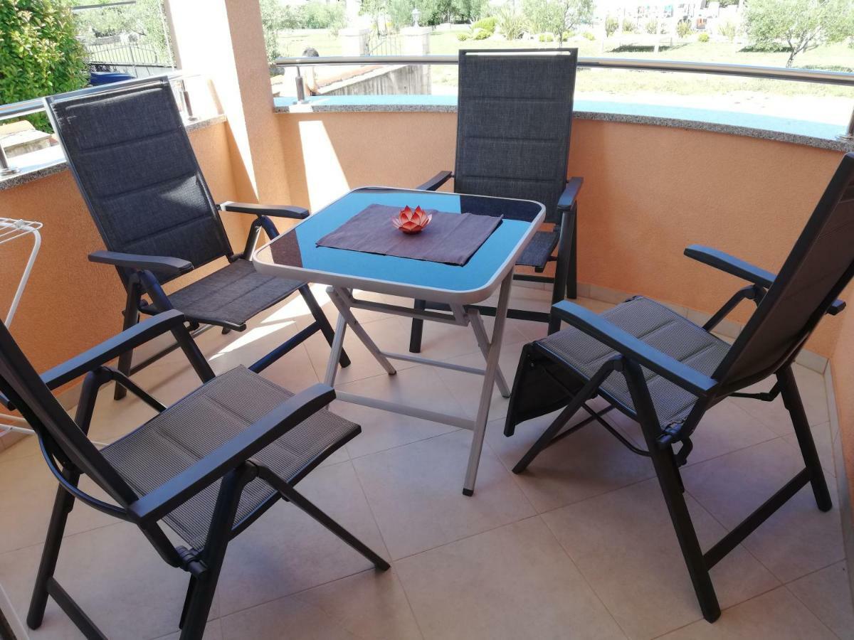 Apartments Oleander Lovrecica-Residence With Pool Экстерьер фото
